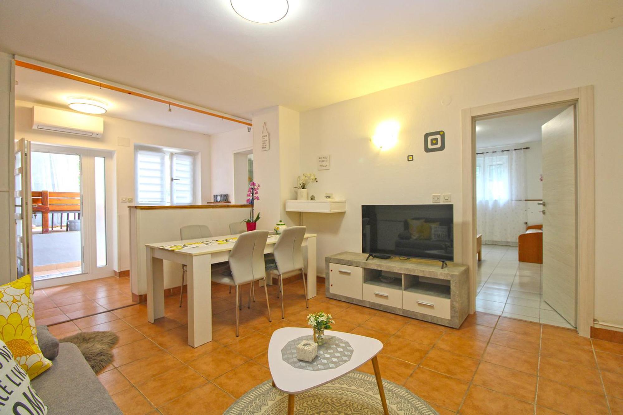 Apartment Dulijana 2042